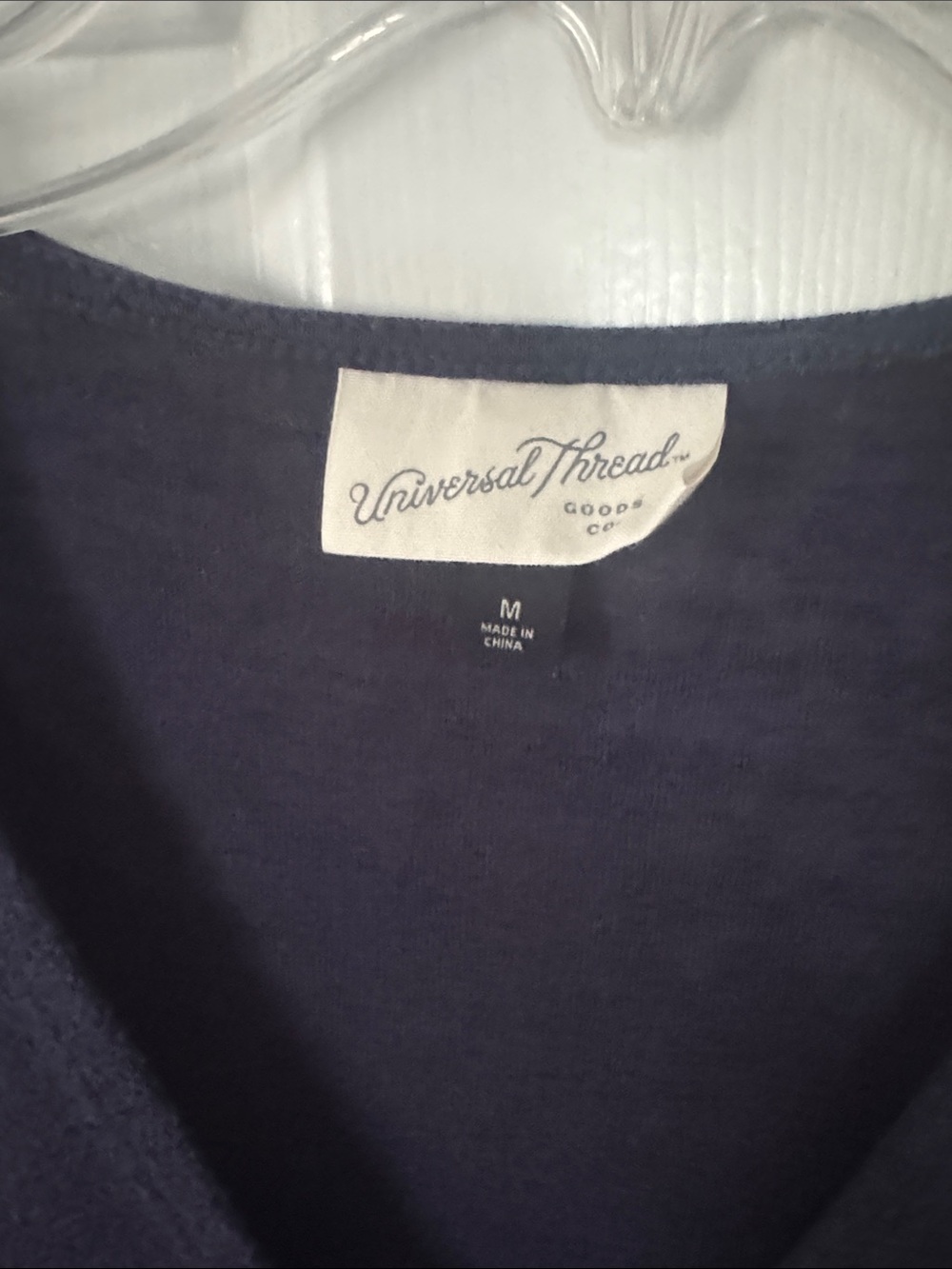 Universal Thread Top - Picture 2 of 2